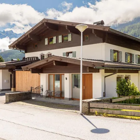 Morgensonne By Interhome Neukirchen am Großvenediger